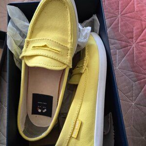 Cole Haan Women's Yellow cloth Penny Loafer boat shoe 6.5B